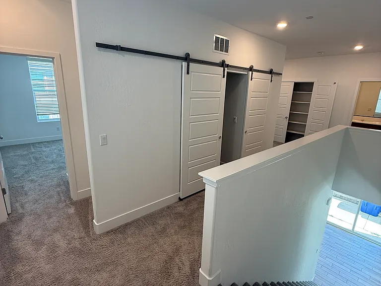 2762 E Tamarind Dr — Photo 12