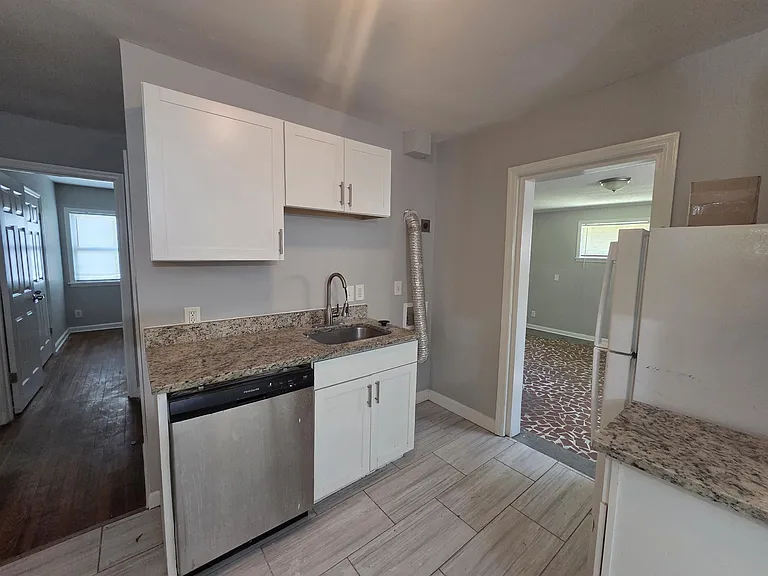 1486 Patterson St — Photo 10