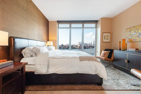 Sold by Brick&Mortar | media 28