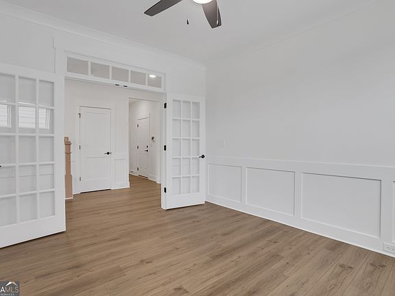 7th image of this home