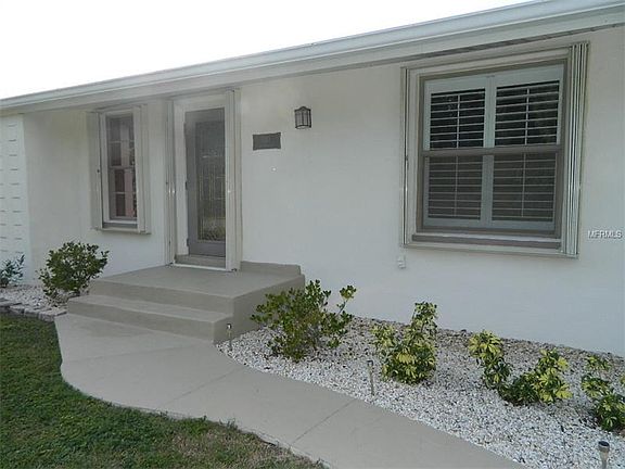 3rd image of 3213 Wisteria Pl