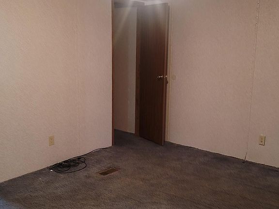 2nd image of 221 Arbor Ave