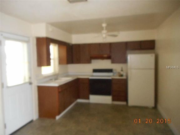 4th image of 3036 Ellis Ave