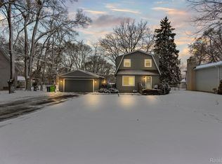 1550 Petrolia, West Bloomfield, MI 48324