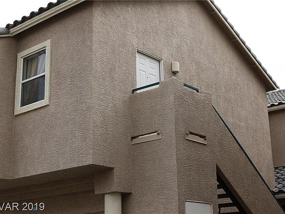 3rd image of 2001 Quartz Cliff St Unit 201