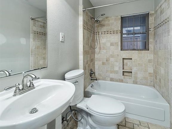 5th image of 3934 Buena Vista St