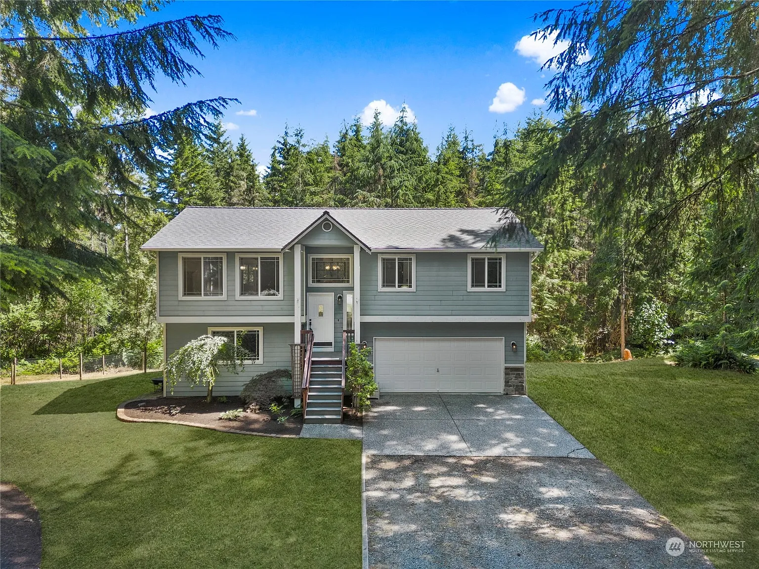 20903 Pilchuck Place photo 1