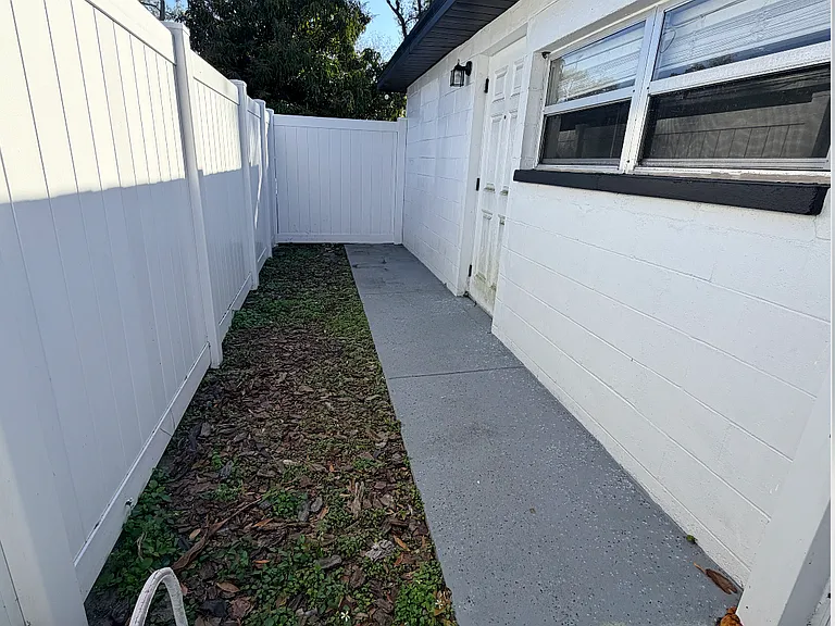 4005 N Glen Ave #1 — Photo 3