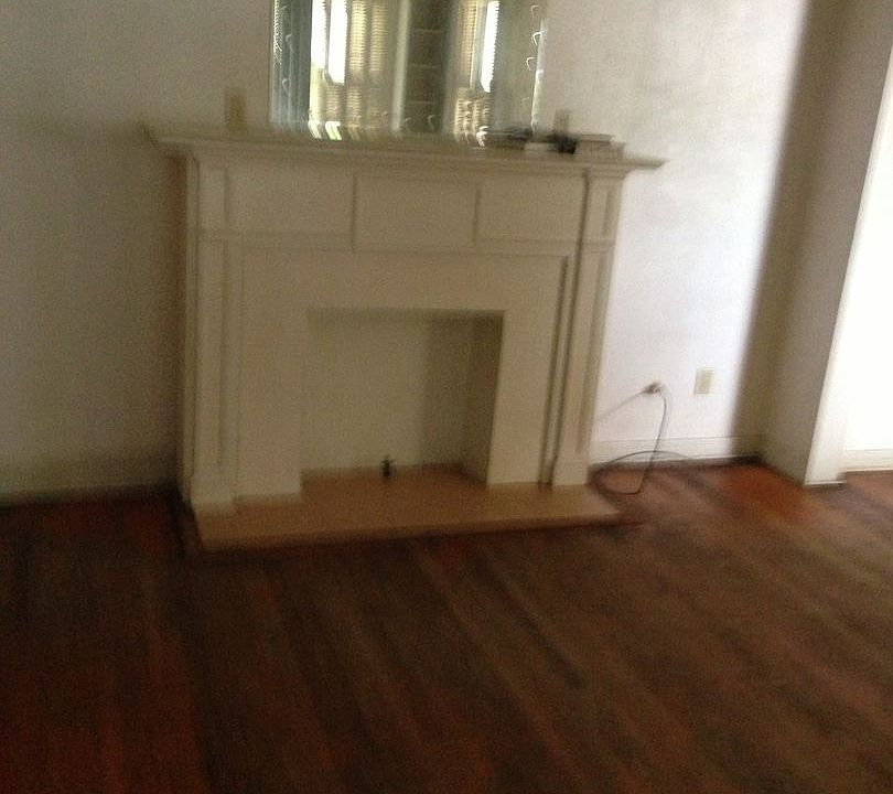 2nd image of 253 E Egan St