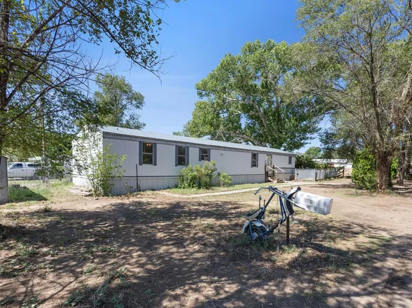 235 Noble Ln, Bosque Farms, NM 87068