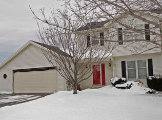 129 Whispering Pines Cir, Rochester, NY 14612