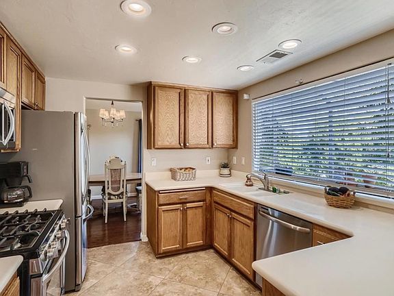 4th image of 8671 Shannonbrook Ct