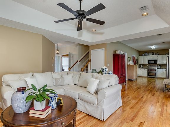 3rd image of 3704 Kennebec St