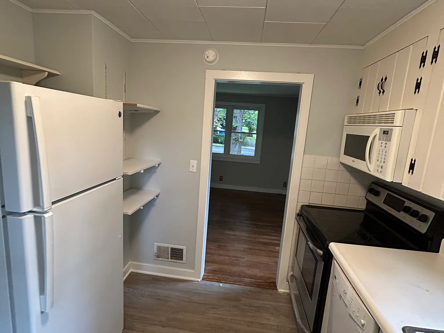 2 bed, 900 sqft, $2,950 — Photo 1