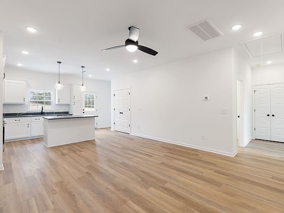 4th image of 1004 Adair Ave