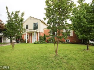 2995 Glenora Ln, Rockville, MD 20850