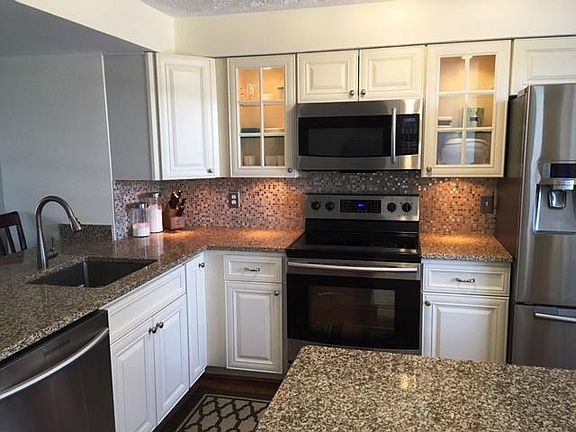 2nd image of 8410 Cacapon Ct
