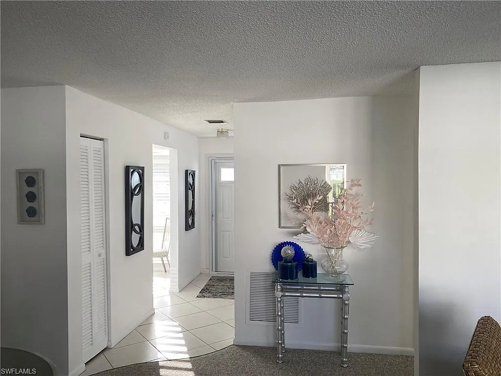 2 bed, 2.0 bath, 1215 sqft, $1,499 — Photo 2