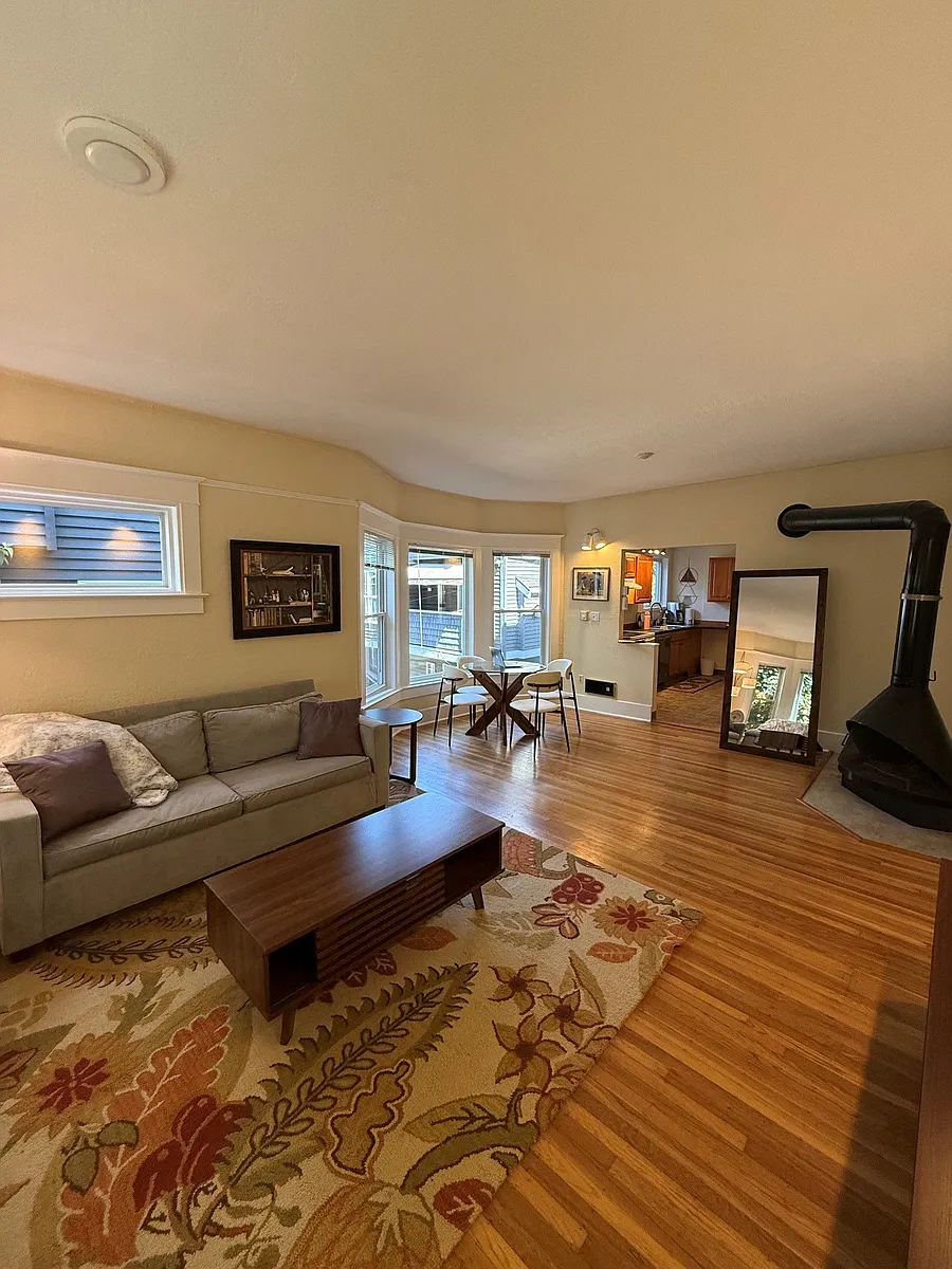 Living Room / Dining area from front door - 614 Lake Washington Blvd E
