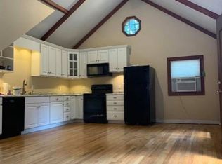 48 Maple St, Chester, CT 06412