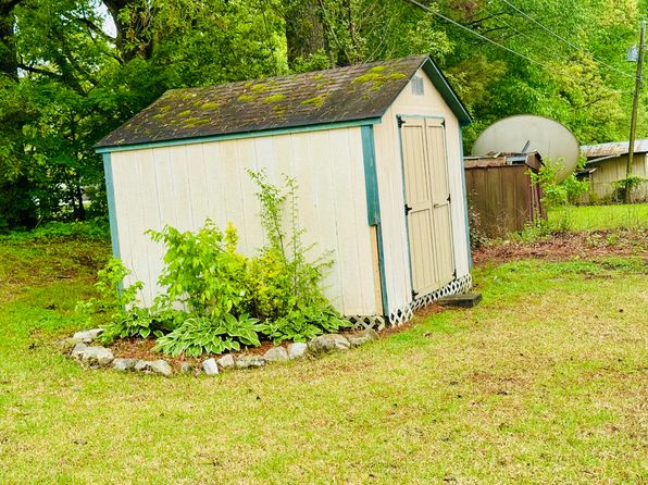 1508 Hall Dr, Ripley, MS 38663