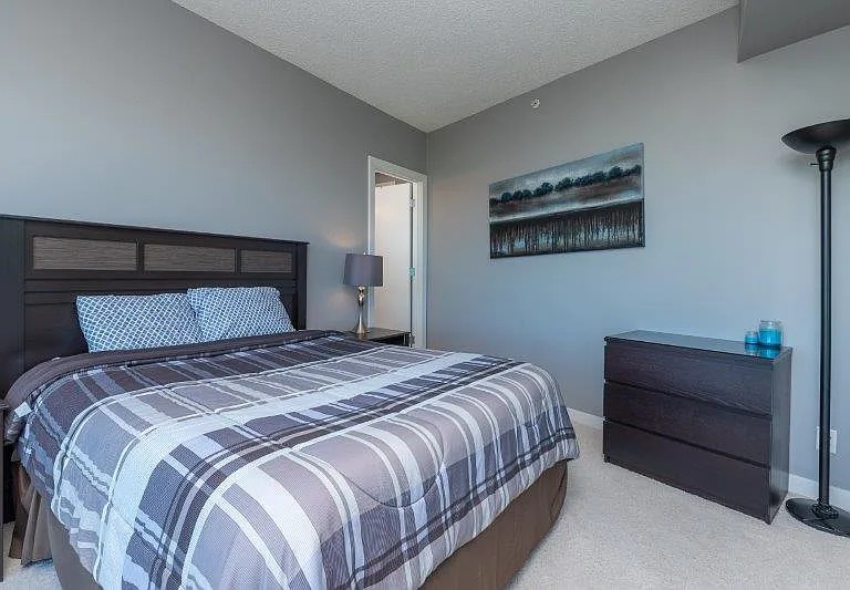 215 13th Ave SW #1305 — Photo 15