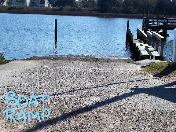 Boat ramp/pier at Tanglewood