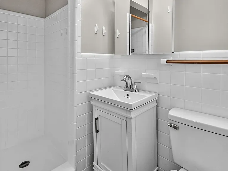 2303 Lynn Rd NW — Photo 13