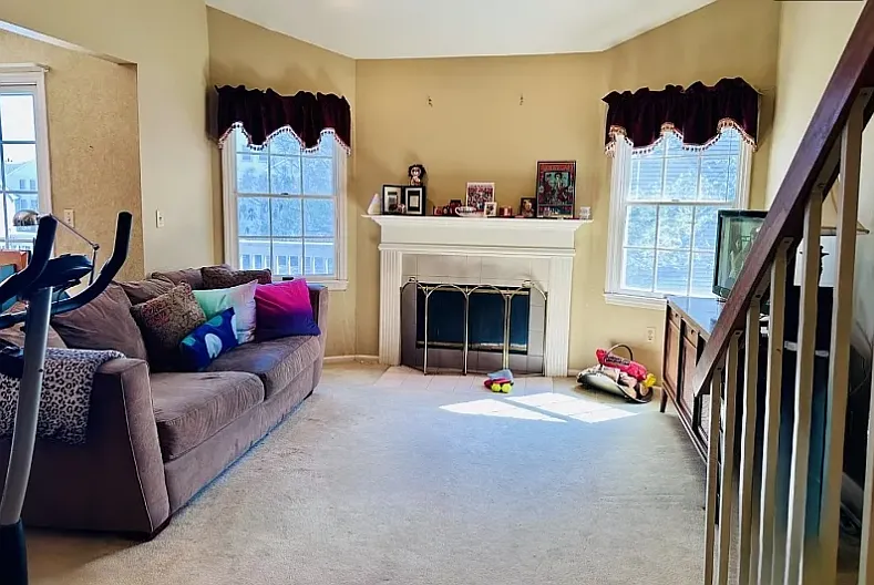 3 bed, 1881 sqft, $3,300 — Photo 3