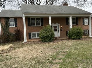 411 Jefferson Ave, Charles Town, WV 25414