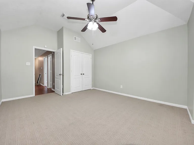 435 Leisure Dr — Photo 34