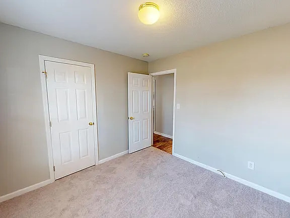 115 Stoneview Cir — Photo 9