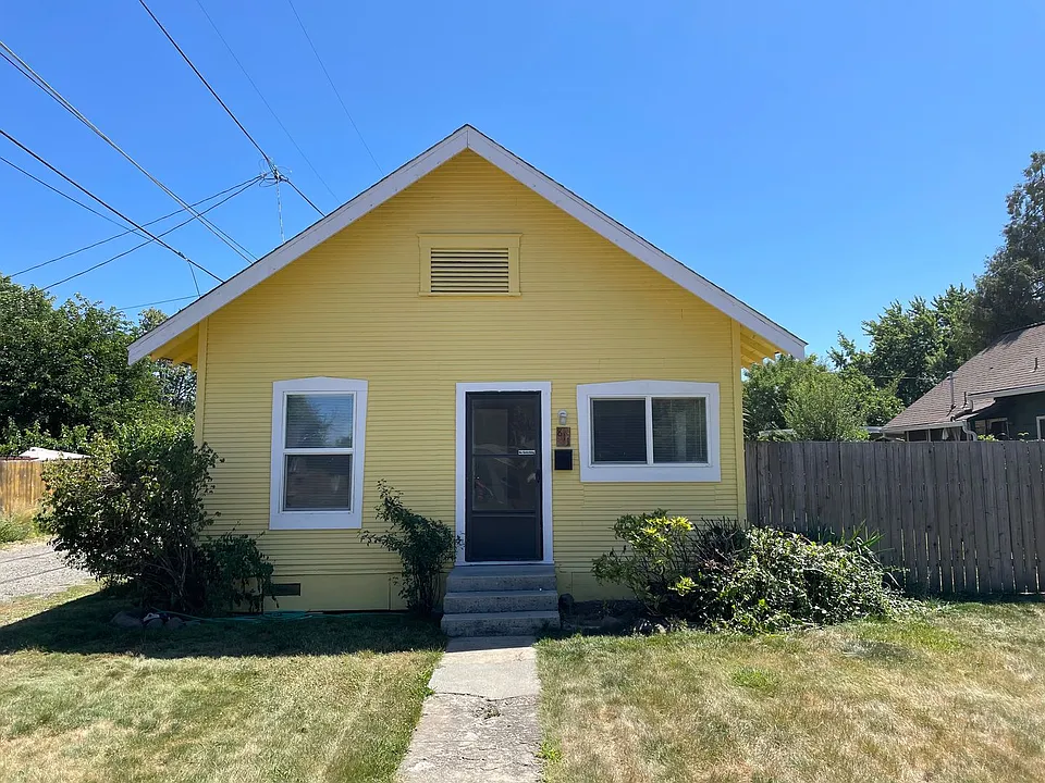 811 Dakota Ave