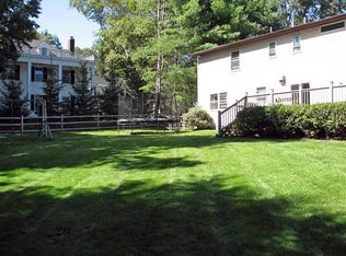 4 Marcotte Ln, Tenafly, NJ 07670