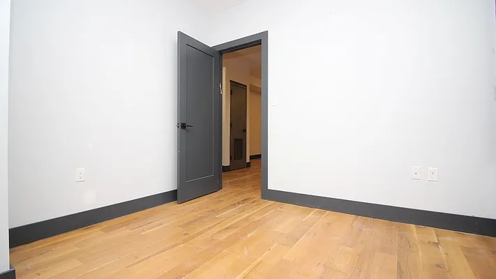 Rented by Nooklyn NYC LLC | media 21