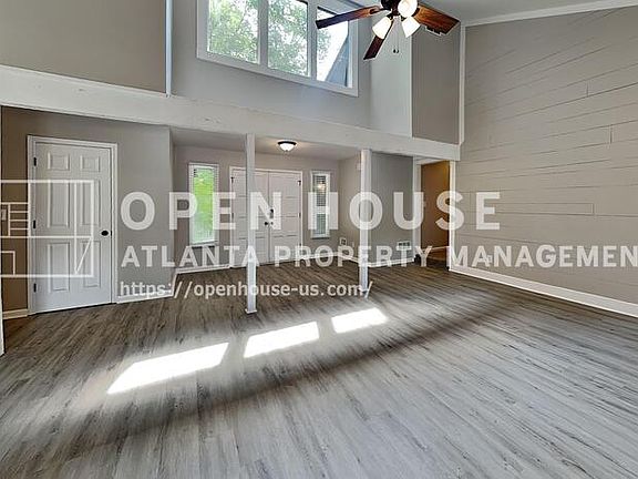 3rd image of 1100 Lake Dr
