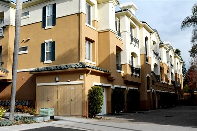 1 bed, 803 sqft, $2,775 — Photo 1