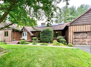 211 Putting Green Rd, Trumbull, CT 06611