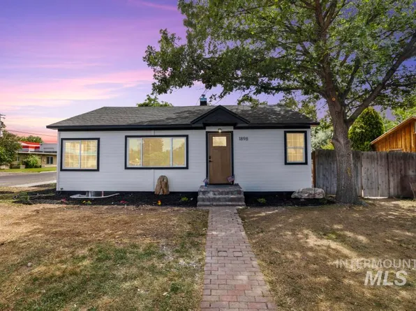 1898 Sigrid Ave, Twin Falls, ID 83301
