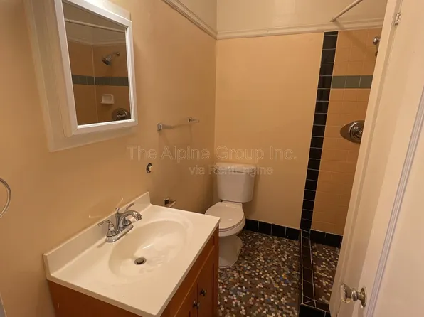 2256 NW Overton St, Portland, OR