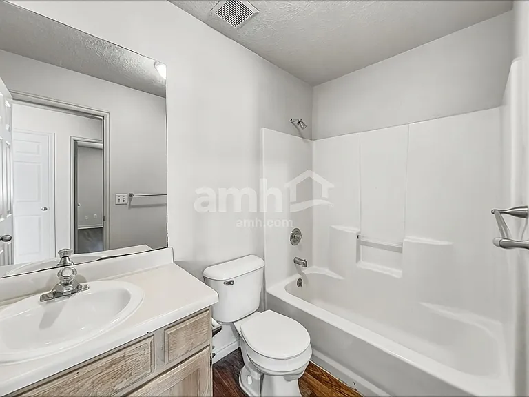 1370 N General Dr — Photo 13