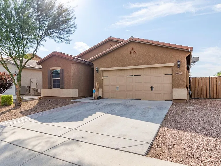 10811 W El Cortez Pl — Photo 2