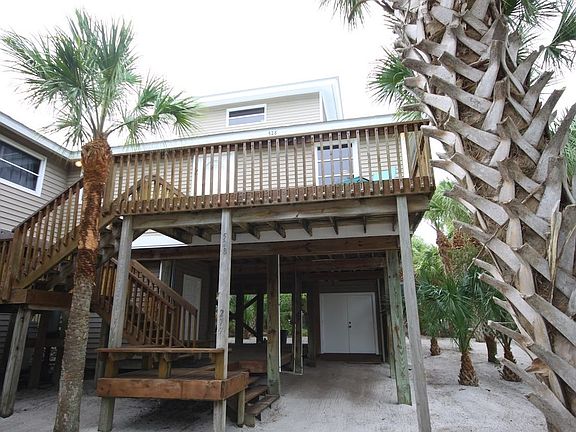 3rd image of 528 Coral Cir
