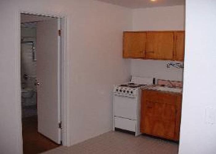 2nd image of 1231 Corbett Ave APT 4