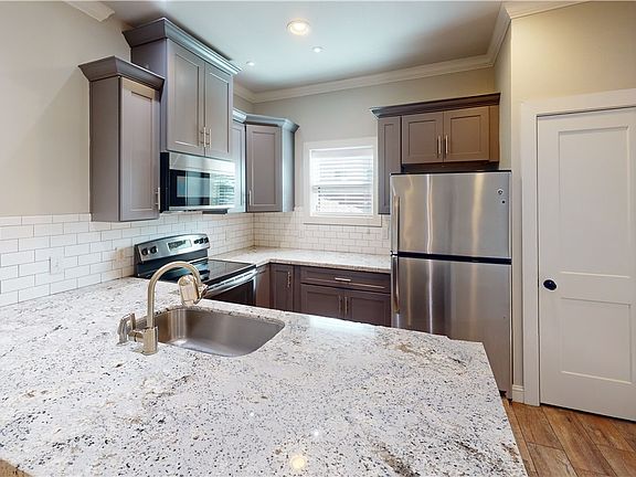 2nd image of 203 Brentwood Dr E #53