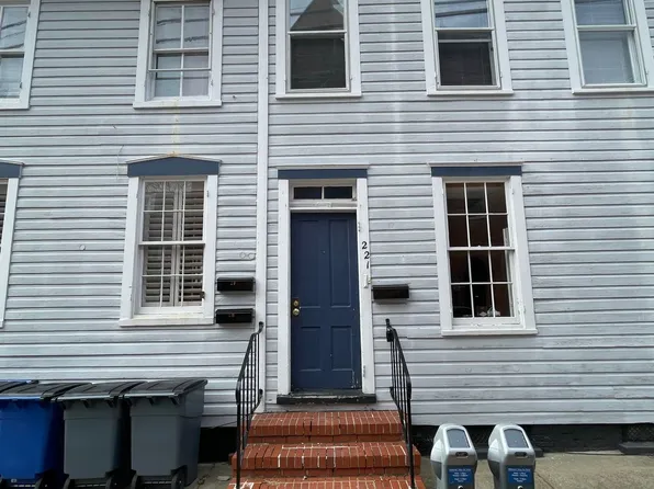 Small pets are welcome with an additional deposit and monthly pet rent., 41 Maryland Ave #2R, Annapolis, MD 21401