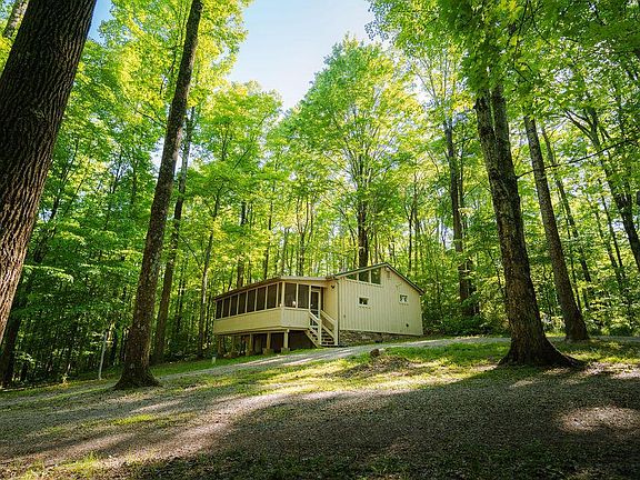 2nd image of 20554 Thompson Ridge Rd