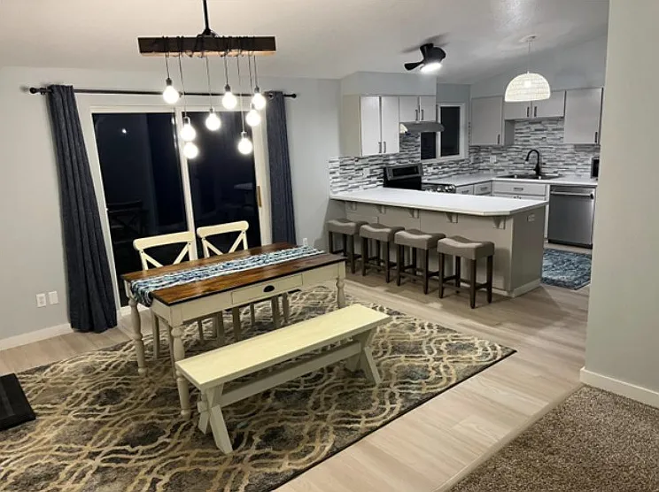 890 NW First Falls View Rd — Photo 8