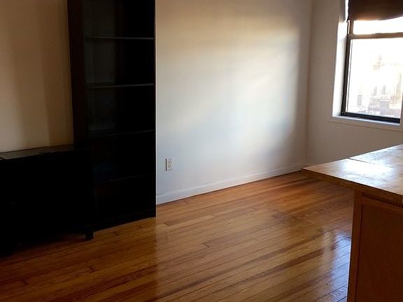 3rd image of 3020 42nd St #3F