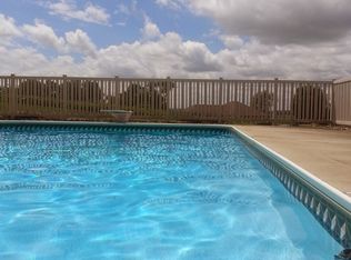 670 Ridgeview Dr, Ephrata, PA 17522